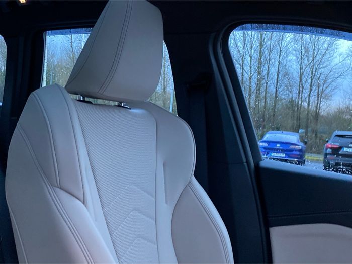 BMW iX1 2025