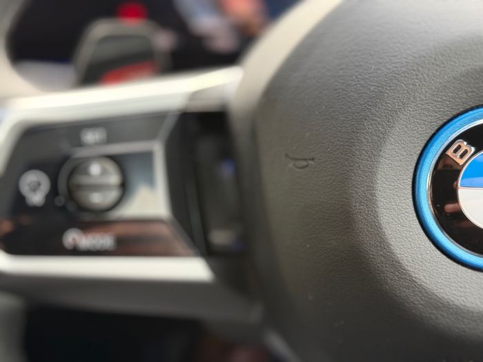 BMW i5 2025