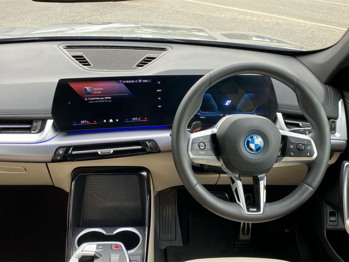 BMW iX1 2024