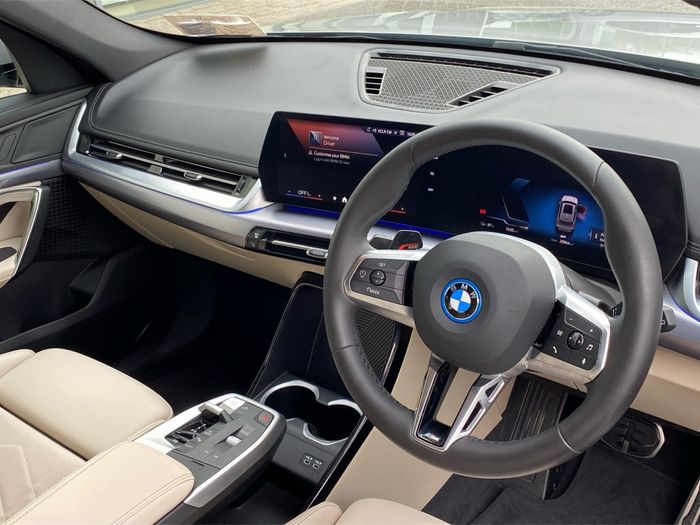 BMW iX1 2024