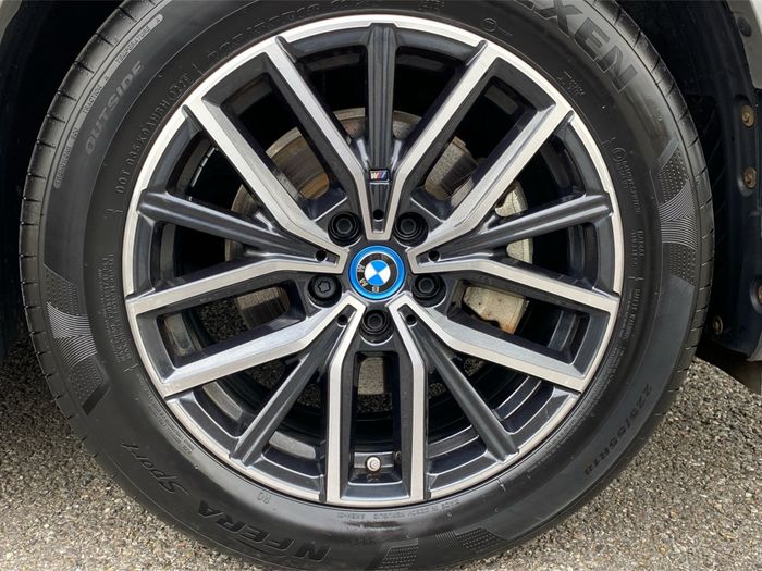 BMW iX1 2024