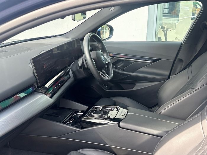 BMW 5 Series 2024