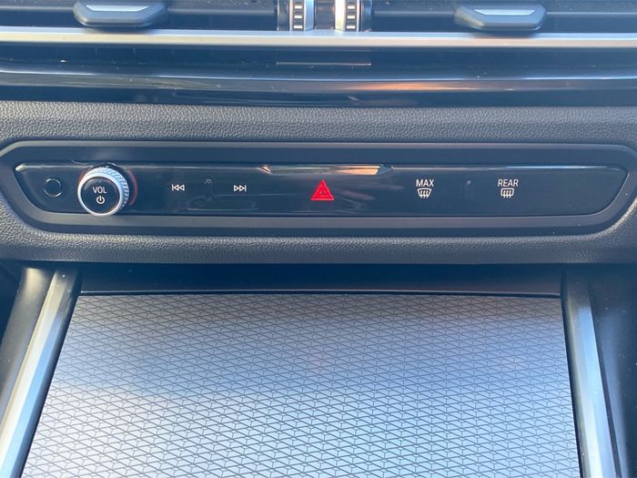 BMW 3 Series 2024