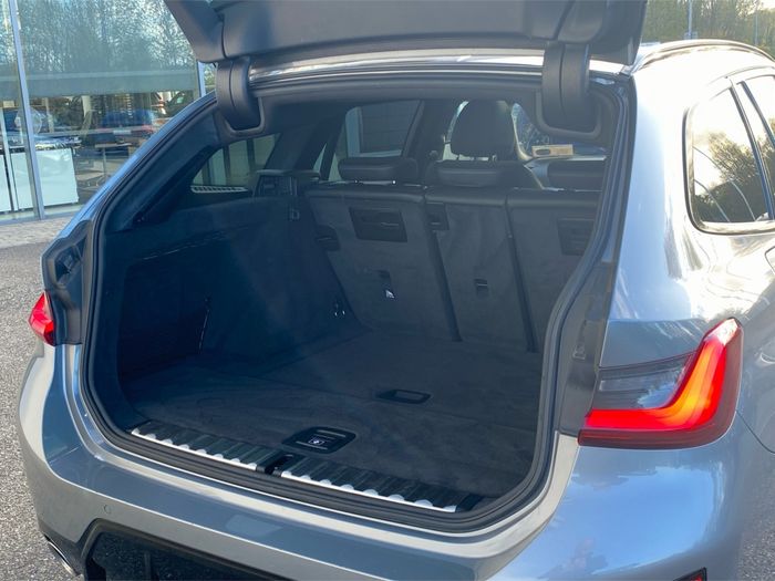 BMW 3 Series 2024