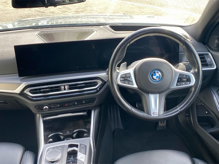 BMW 3 Series 2023