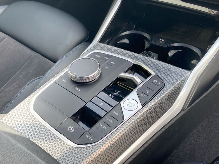 BMW 3 Series 2023