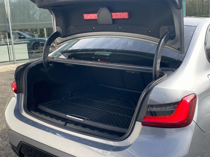 BMW 3 Series 2023