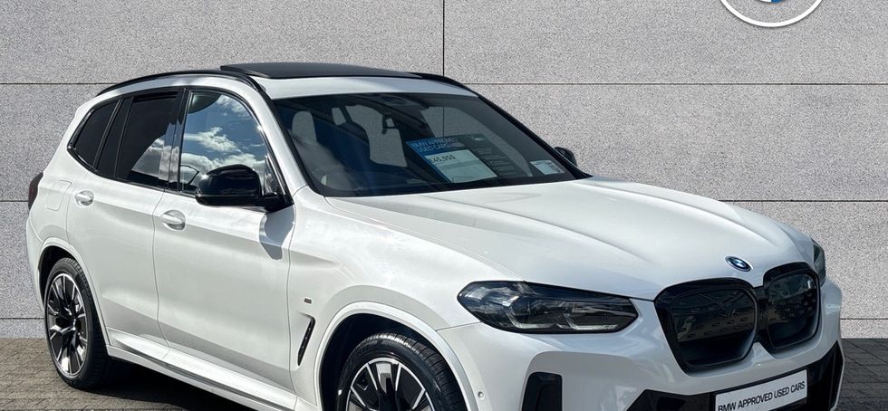 BMW iX3 2023