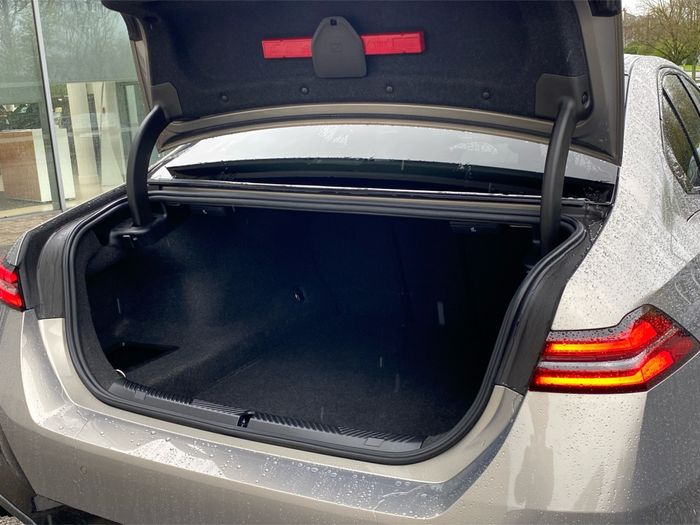 BMW 5 Series 2024