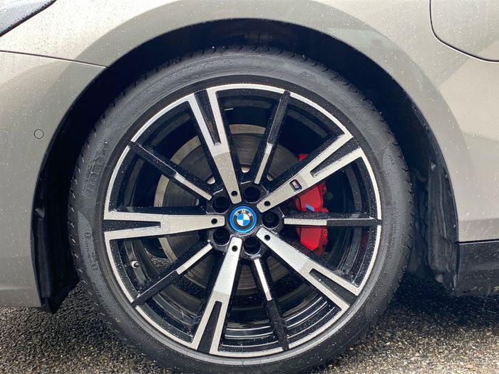 BMW 5 Series 2024