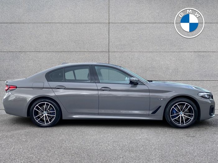 BMW 5 Series 2022