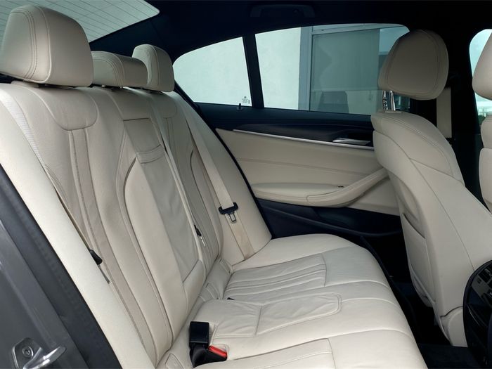 BMW 5 Series 2022
