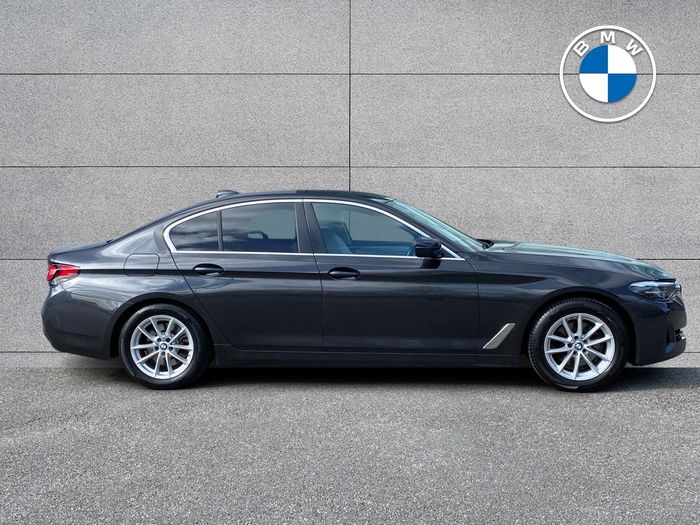 BMW 5 Series 2022