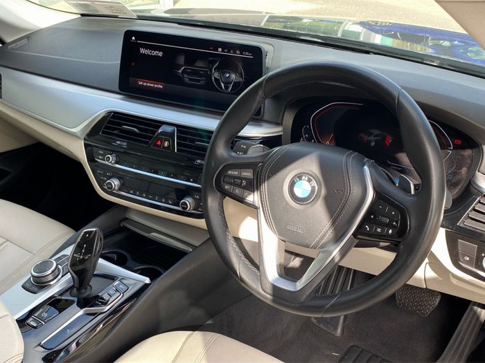 BMW 5 Series 2022
