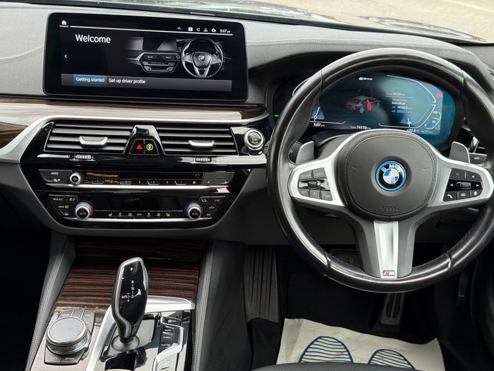 BMW 5 Series 2023