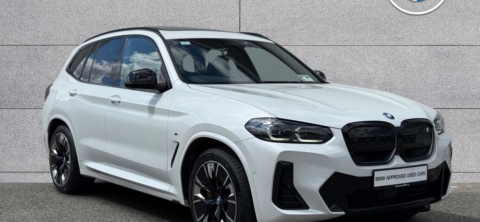 BMW iX3 2023