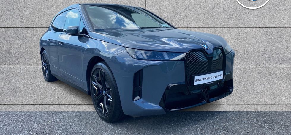 BMW IX 2025