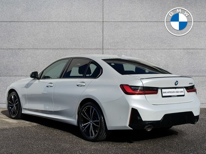 BMW 3 Series 2024
