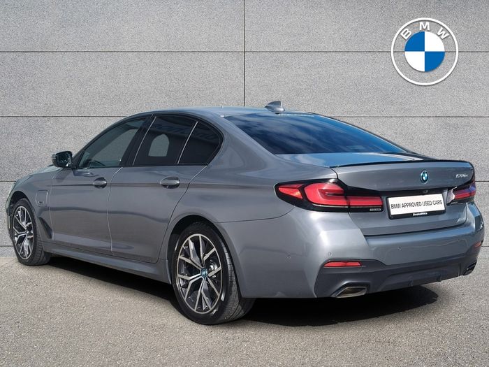 BMW 5 Series 2023
