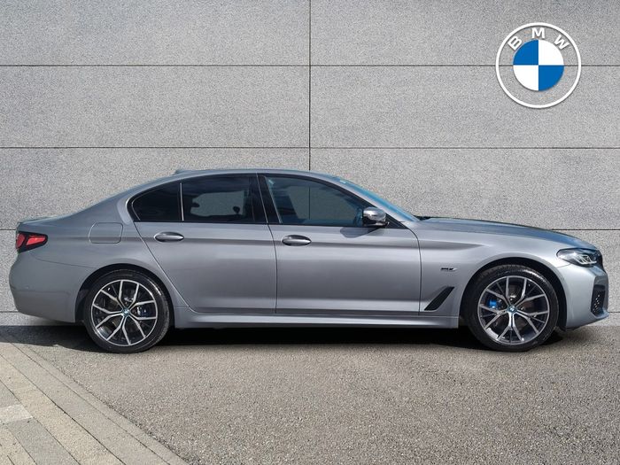 BMW 5 Series 2023