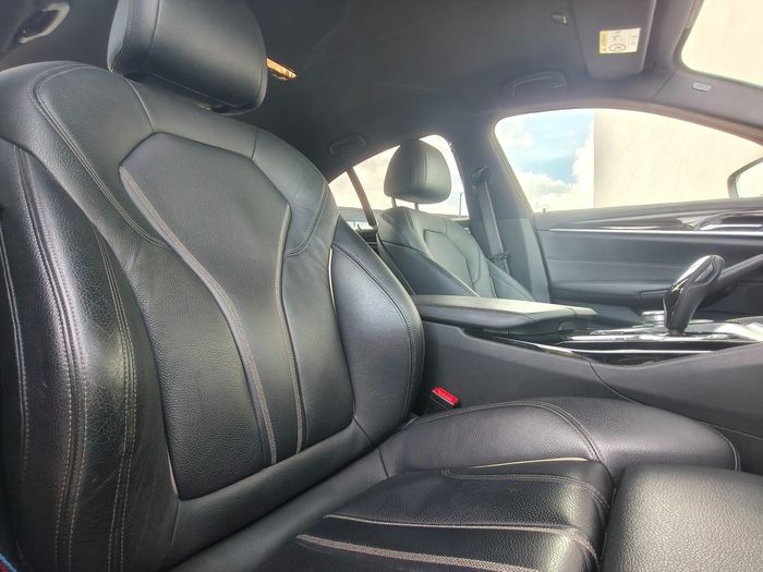 BMW 5 Series 2023
