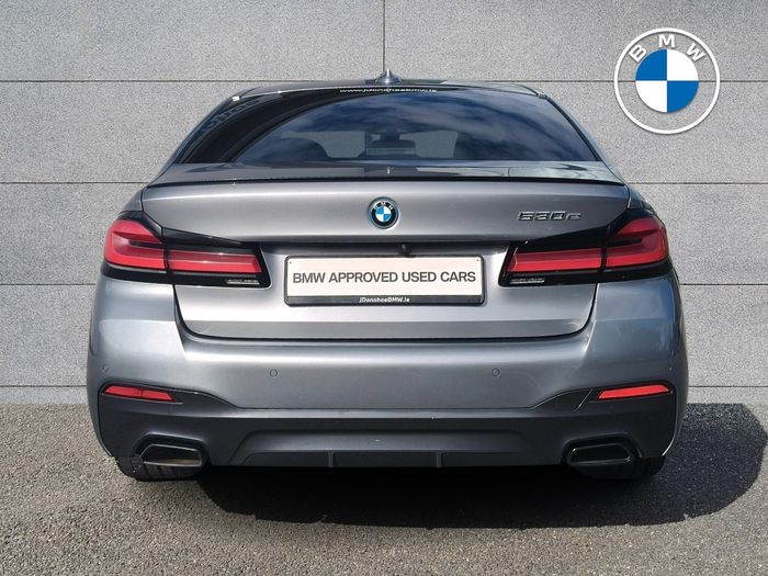BMW 5 Series 2023