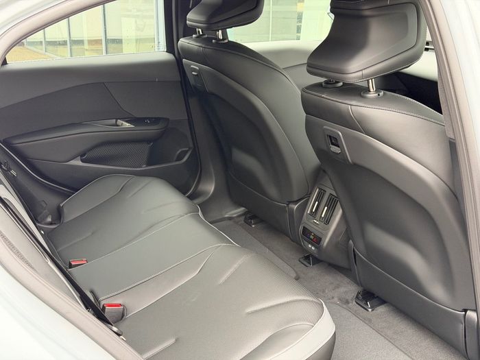 BMW i3 2027