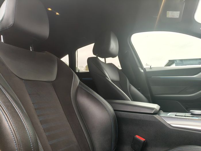 BMW i4 2023