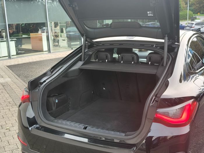 BMW i4 2023