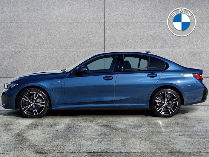 BMW 3 Series 2025