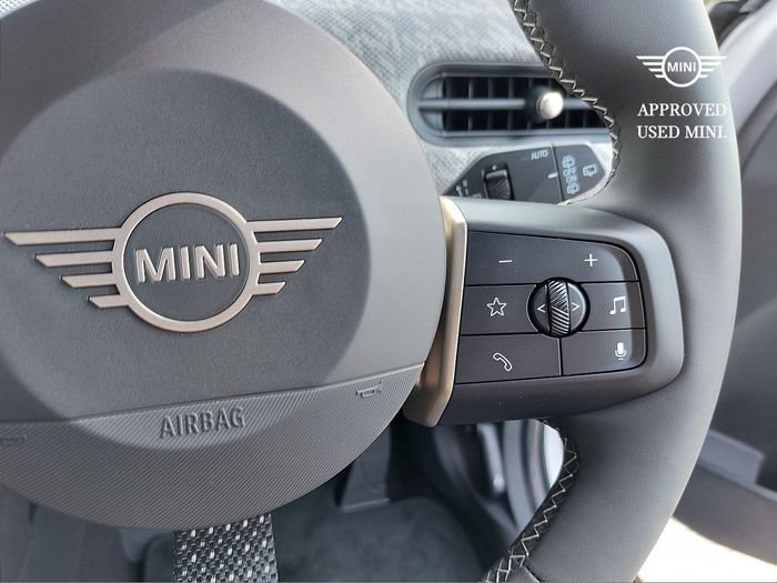 MINI Cooper 2025