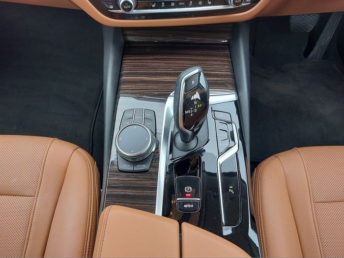BMW 5 Series 2023
