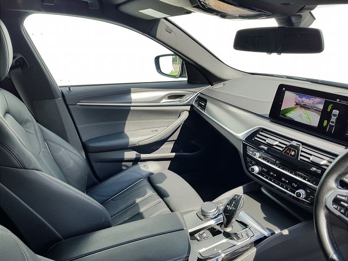 BMW 5 Series 2023