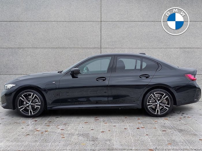 BMW 3 Series 2024
