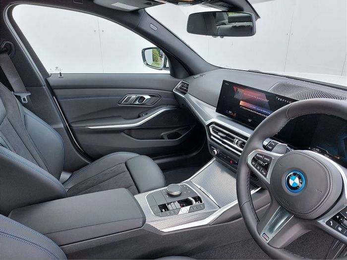 BMW 3 Series 2024