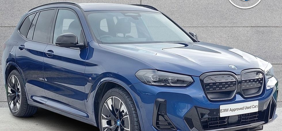 BMW iX3 2023