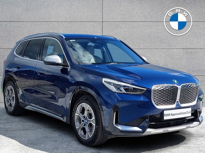 BMW iX1 2024