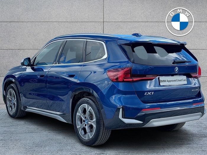 BMW iX1 2024