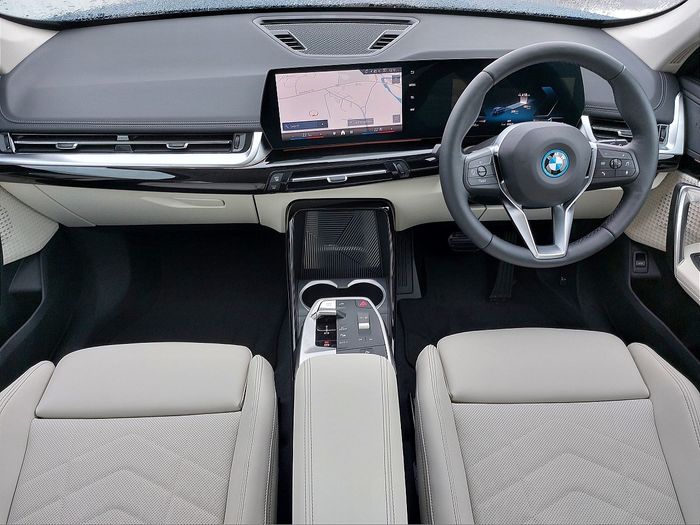 BMW iX1 2024