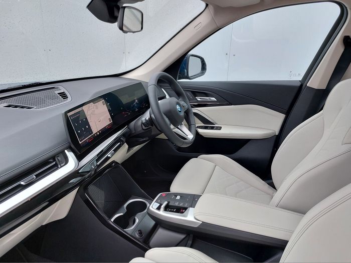 BMW iX1 2024