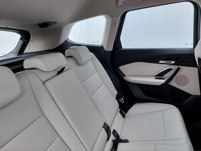 BMW iX1 2024