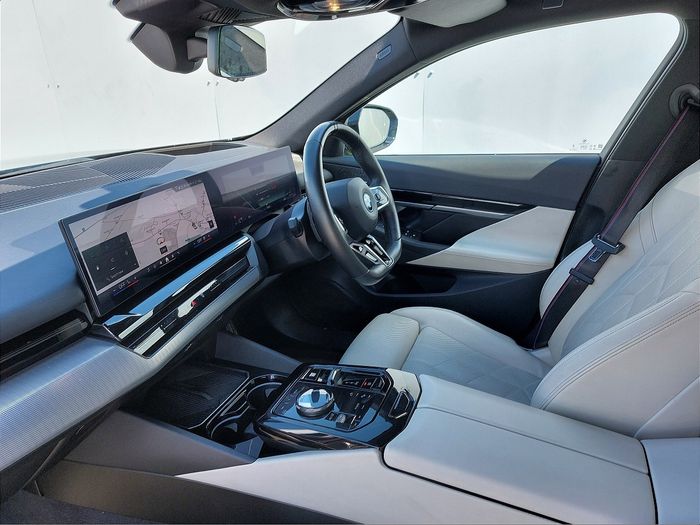 BMW 5 Series 2024
