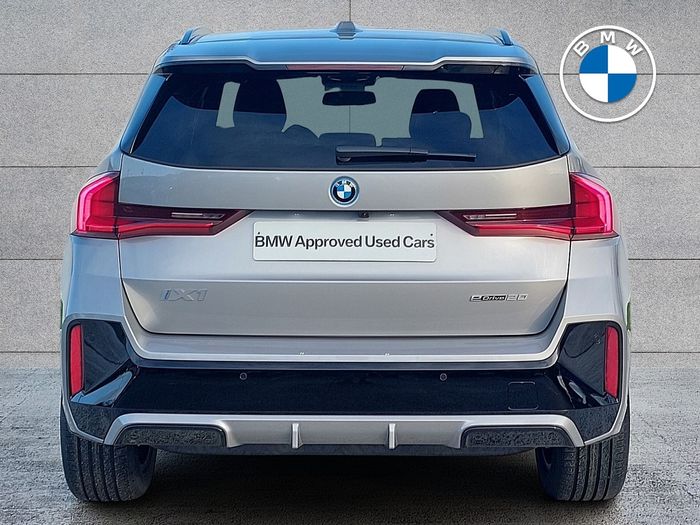 BMW iX1 2026