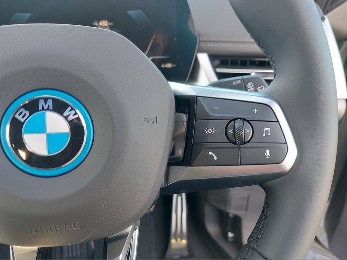 BMW iX1 2026