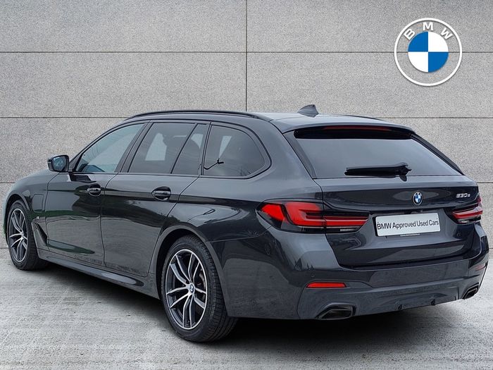 BMW 5 Series 2021