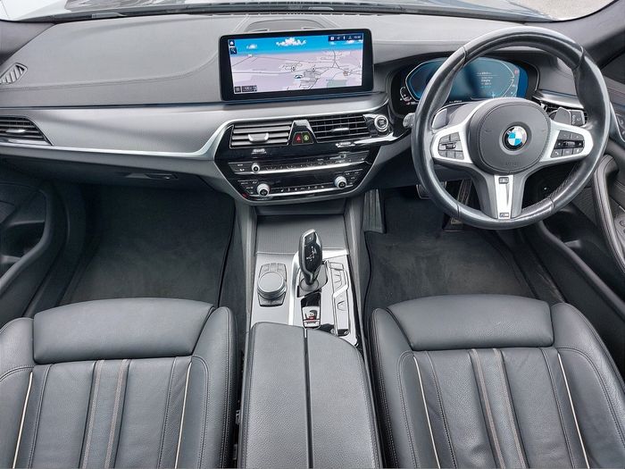 BMW 5 Series 2021