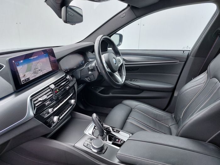 BMW 5 Series 2021