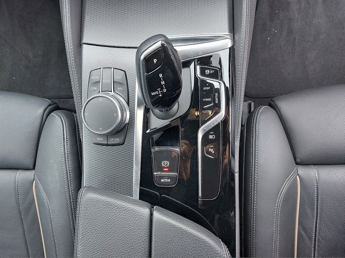 BMW 5 Series 2021