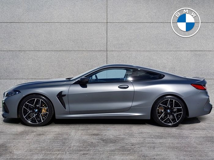 BMW M8 2023