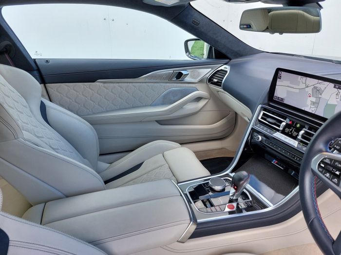 BMW M8 2023